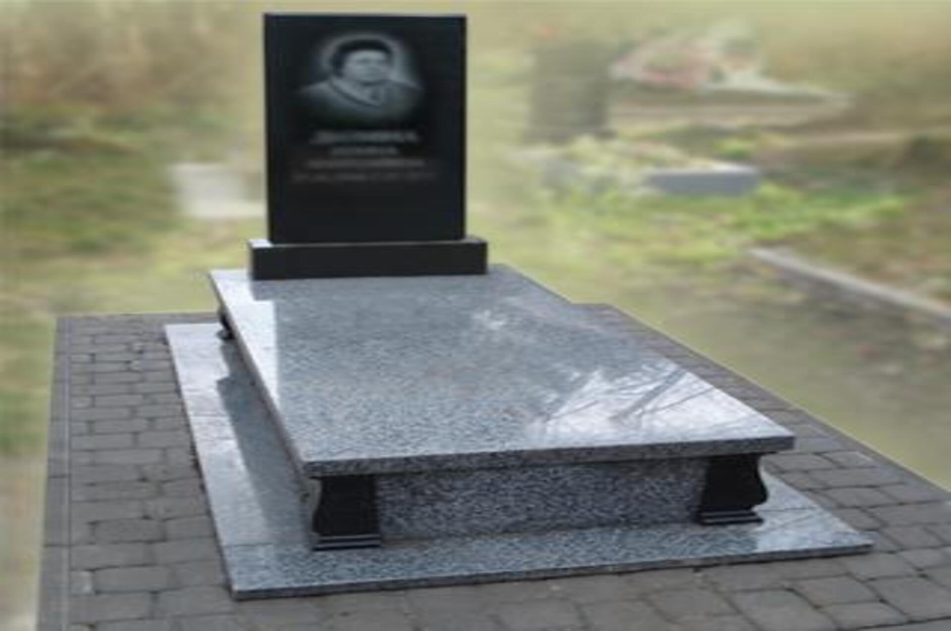 благоустрій могили